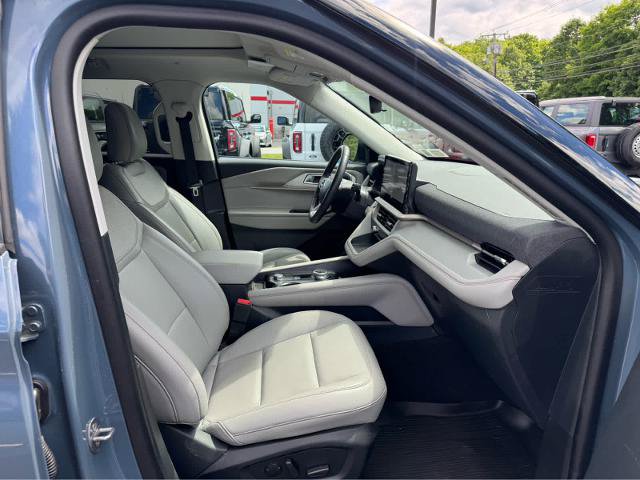 Certified 2025 Ford Explorer Active w/ Active Comfort Package AWD/4WD image 14