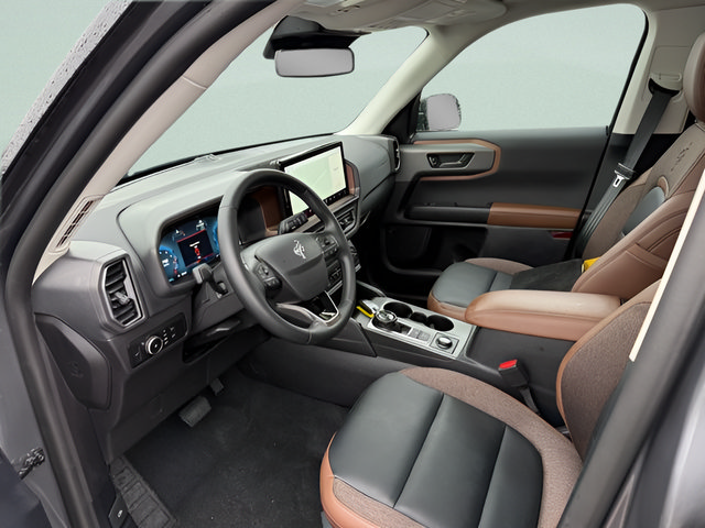Certified 2025 Ford Bronco Sport Outer Banks w/ Outer Banks Tech Package+ AWD/4WD image 4