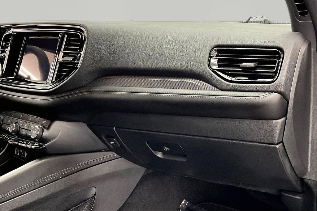 Used 2022 Dodge Durango GT image 17