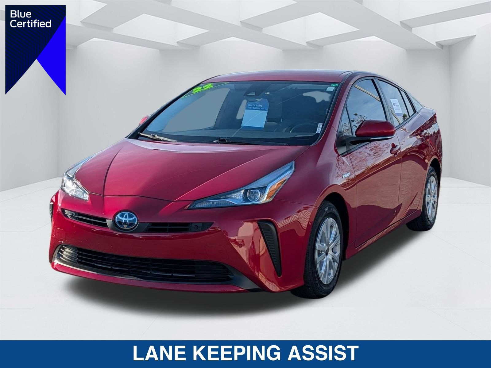 Used 2022 Toyota Prius LE video 1