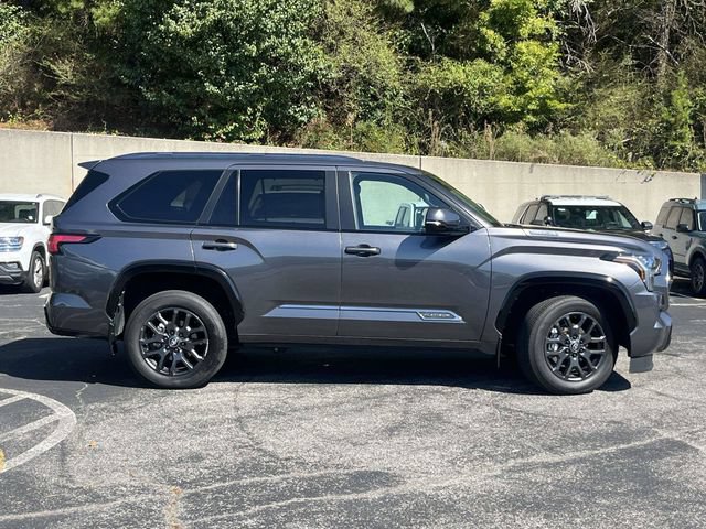 Used 2025 Toyota Sequoia Platinum AWD/4WD image 2