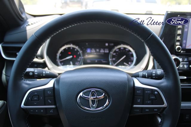 Used 2022 Toyota Highlander XSE FWD image 26