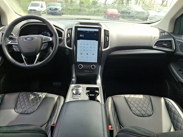 Certified 2024 Ford Edge Titanium AWD/4WD image 18
