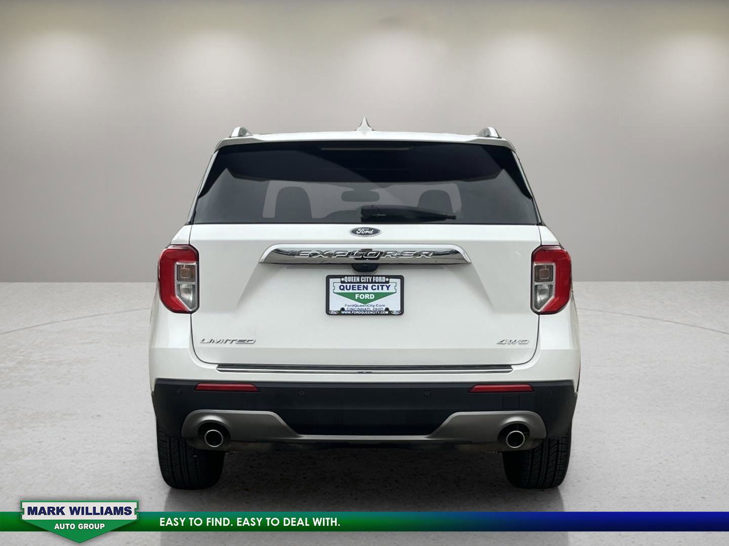 Certified 2022 Ford Explorer Limited w/ Equipment Group 301A image 6