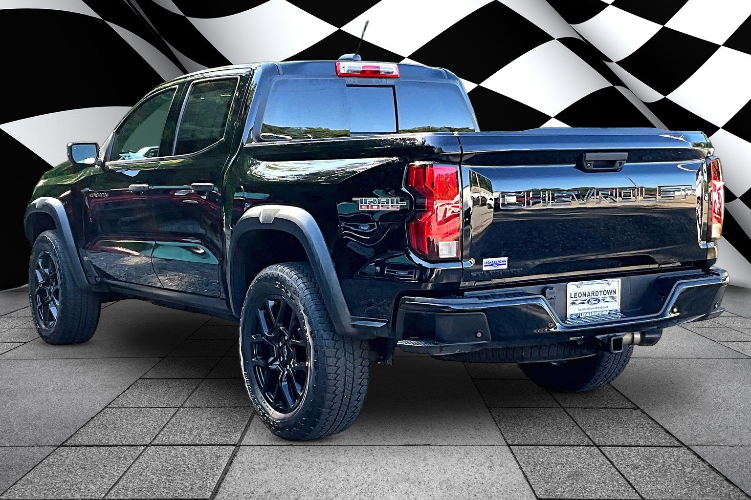 Used 2024 Chevrolet Colorado Trail Boss w/ LPO, Dark Essentials Package AWD/4WD image 12