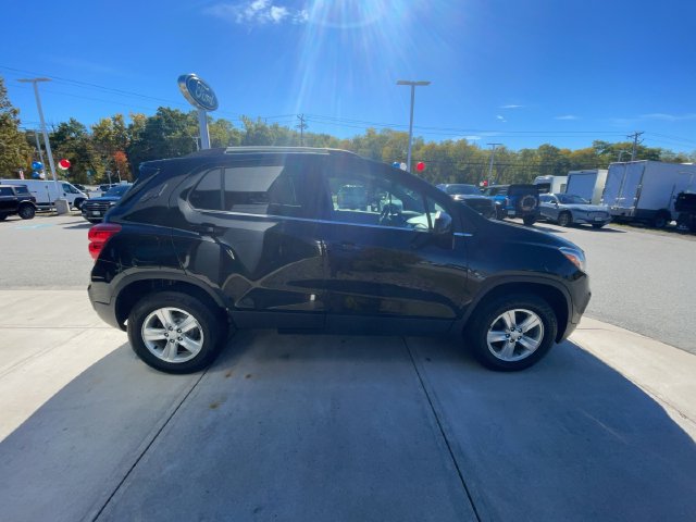 Used 2017 Chevrolet Trax LT AWD/4WD image 8