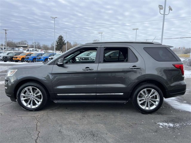 Certified 2018 Ford Explorer XLT w/ Equipment Group 202A image 4