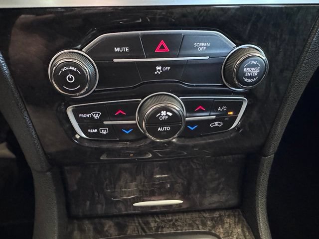 Used 2019 Chrysler 300 Limited RWD image 21