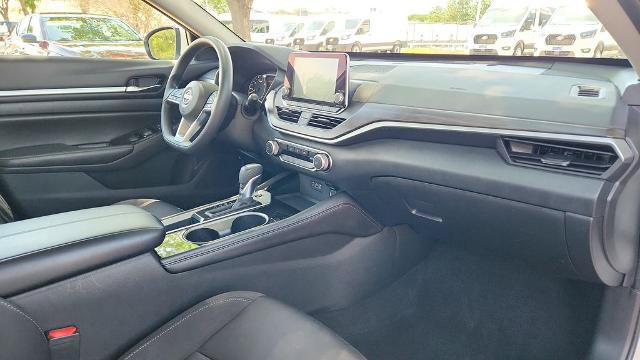Used 2023 Nissan Altima 2.5 SV FWD image 29