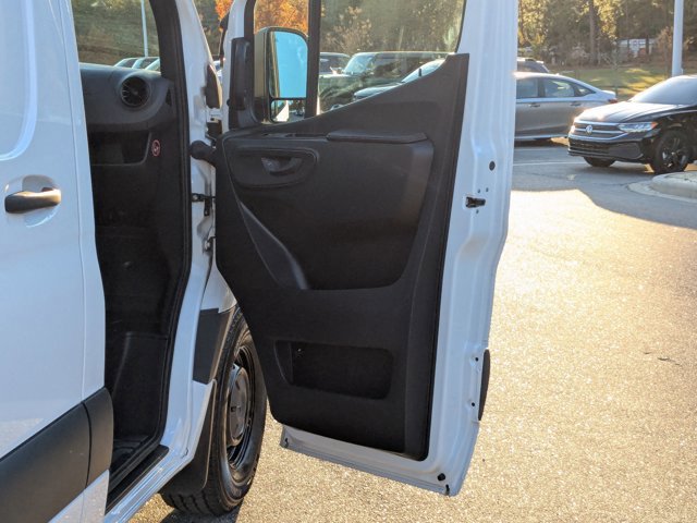 Used 2024 Mercedes-Benz Sprinter 2500 image 31