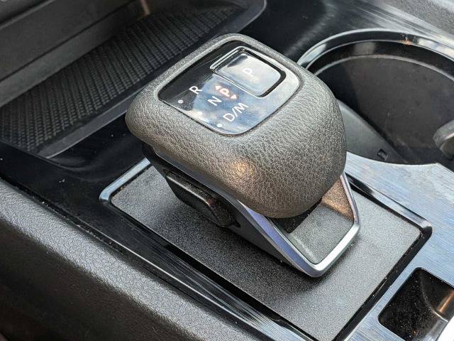 Used 2023 Nissan Rogue S AWD/4WD image 25