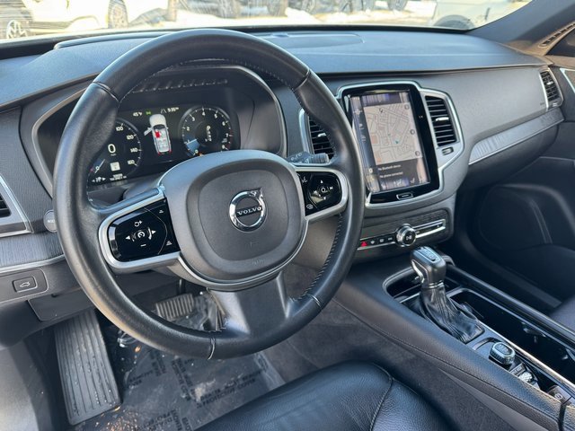 Used 2020 Volvo XC90 T6 Momentum w/ Protection Package Premier image 10