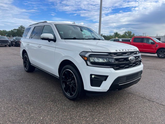 Certified 2023 Ford Expedition Limited AWD/4WD image 3