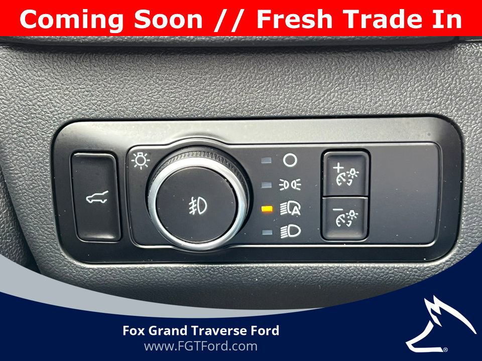 Certified 2022 Ford Escape SEL w/ SEL Stealth AWD Package image 18