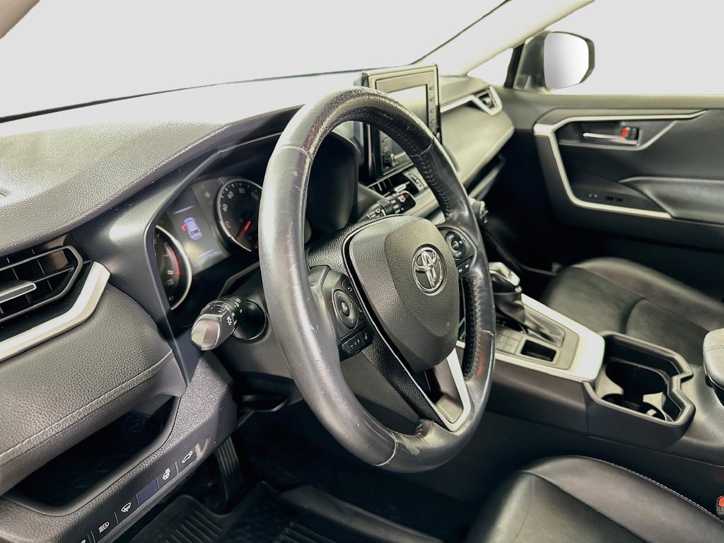 Used 2021 Toyota RAV4 XLE Premium AWD/4WD image 12