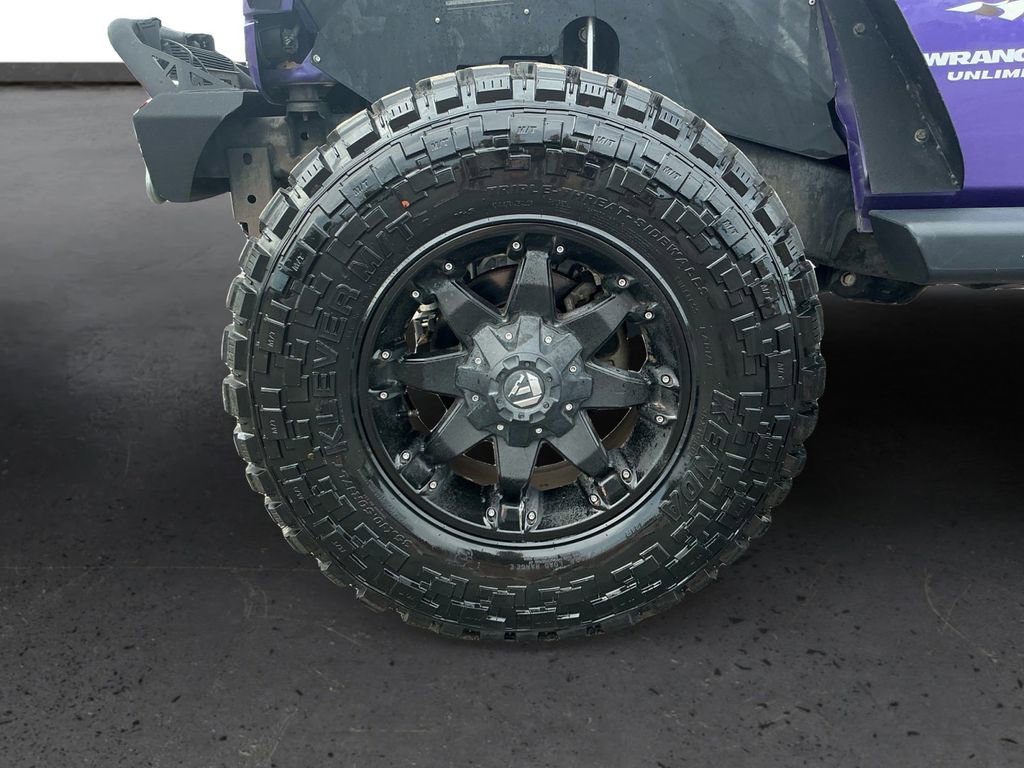 Used 2017 Jeep Wrangler Unlimited Sahara w/ Max Tow Package AWD/4WD image 13