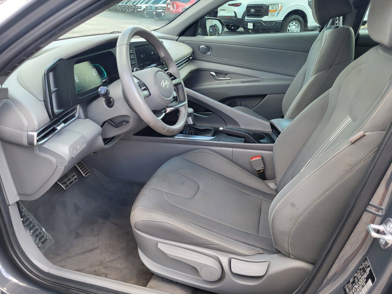 Used 2025 Hyundai Elantra Sport FWD image 18