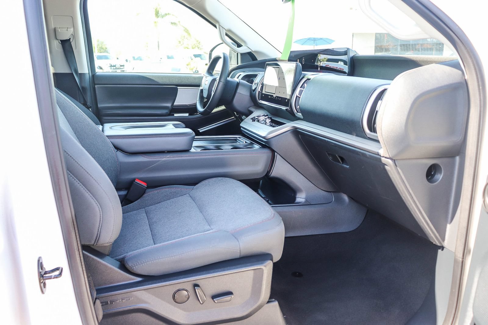 Certified 2025 Ford Expedition Max Active RWD image 12