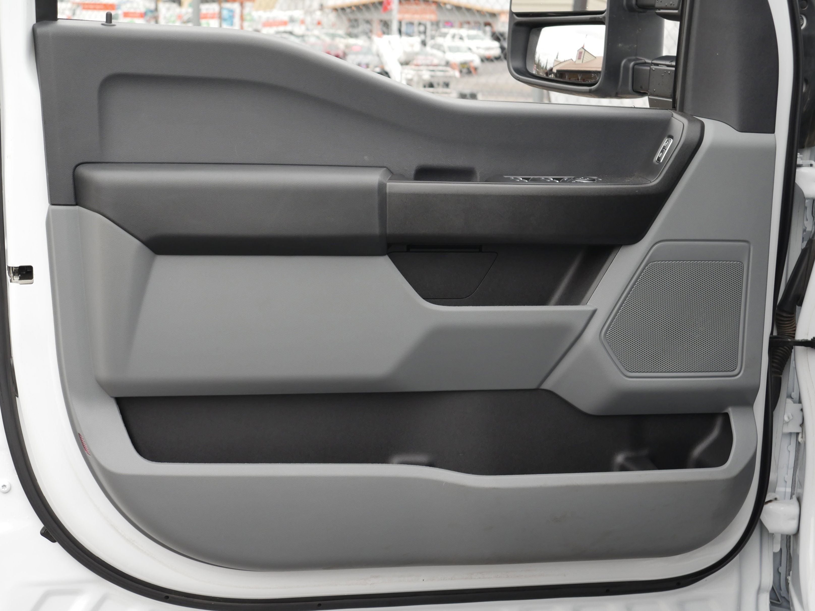 Certified 2024 Ford F250 XL w/ XL Chrome Package image 33