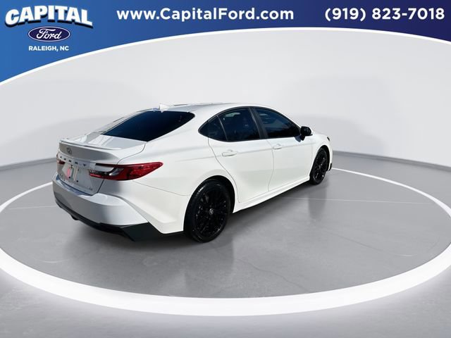 Used 2025 Toyota Camry SE image 6