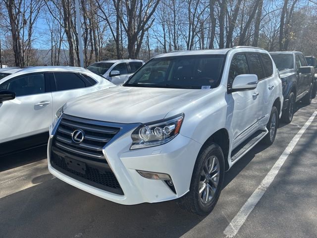Used 2018 Lexus GX 460 Luxury w/ Preferred Accessory Package AWD/4WD image 3