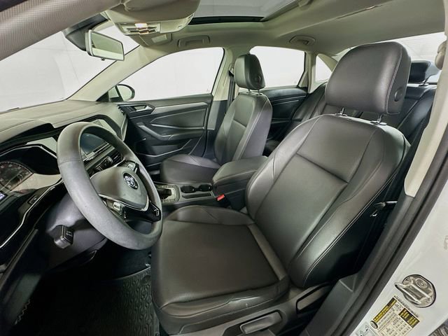 Used 2020 Volkswagen Jetta SE w/ SE Cold Weather Package image 21