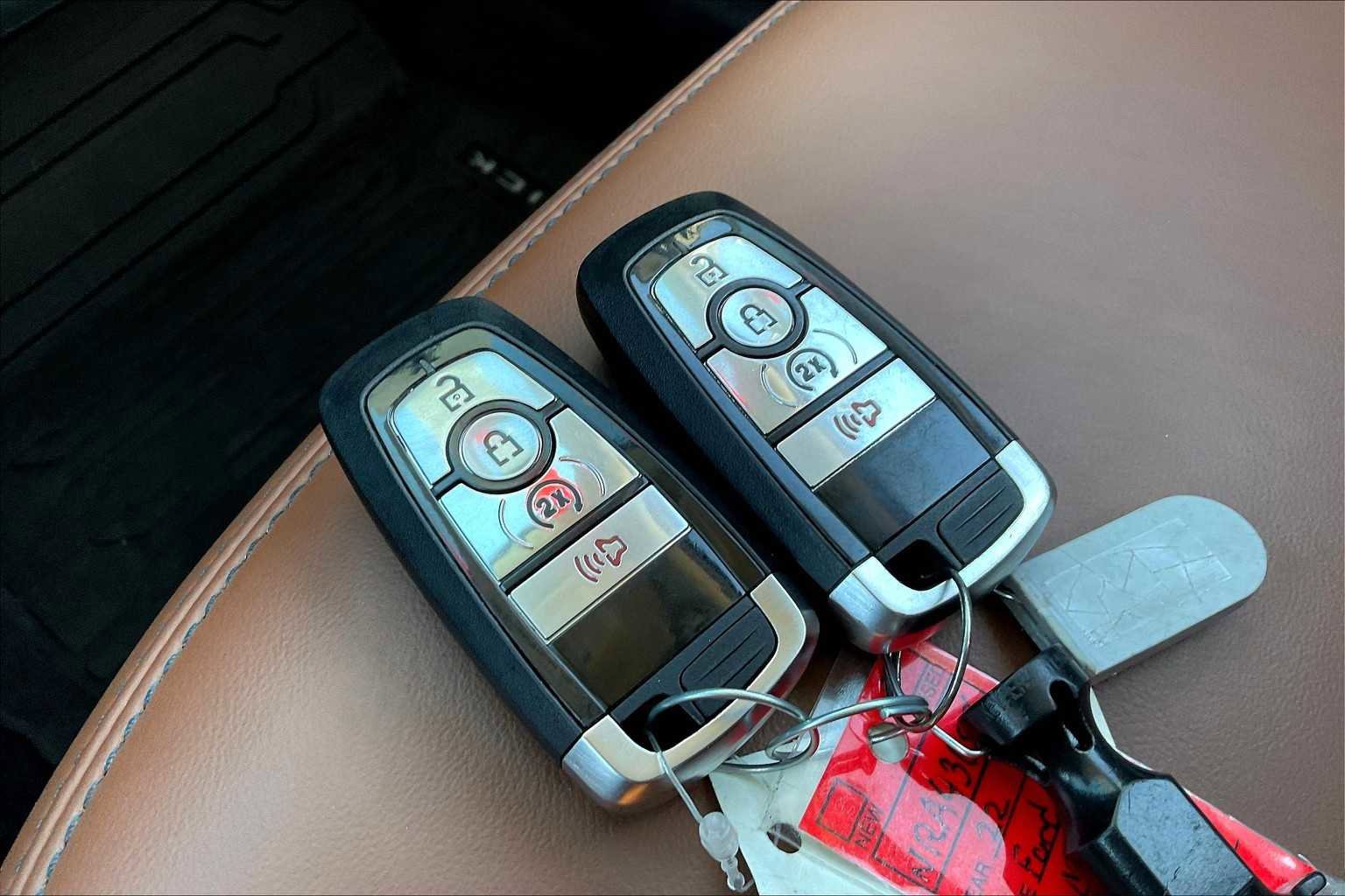 Certified 2022 Ford Maverick Lariat w/ Lariat Luxury Package FWD image 14