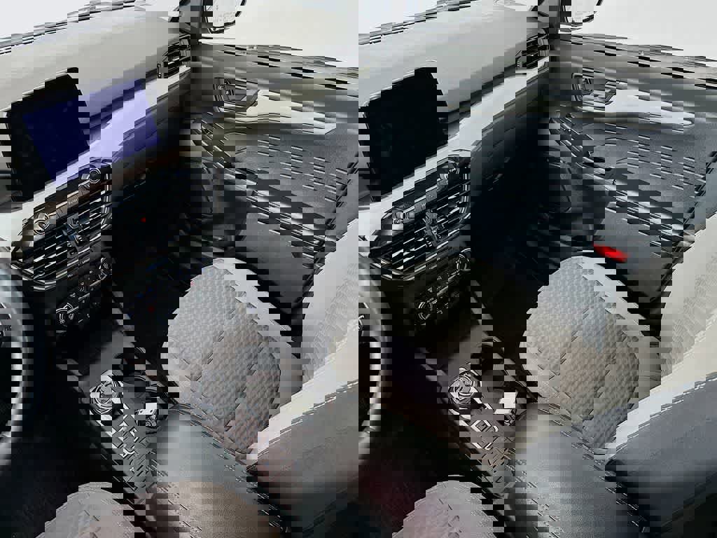 Certified 2022 Ford Escape SE w/ Cold Weather Package image 13