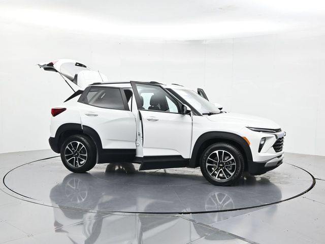 Used 2024 Chevrolet TrailBlazer LT FWD image 52