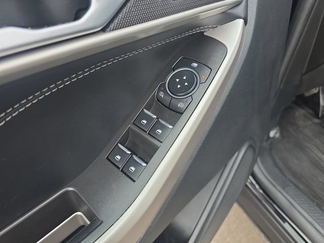 Certified 2023 Ford Explorer XLT w/ Equipment Group 202A AWD/4WD image 9