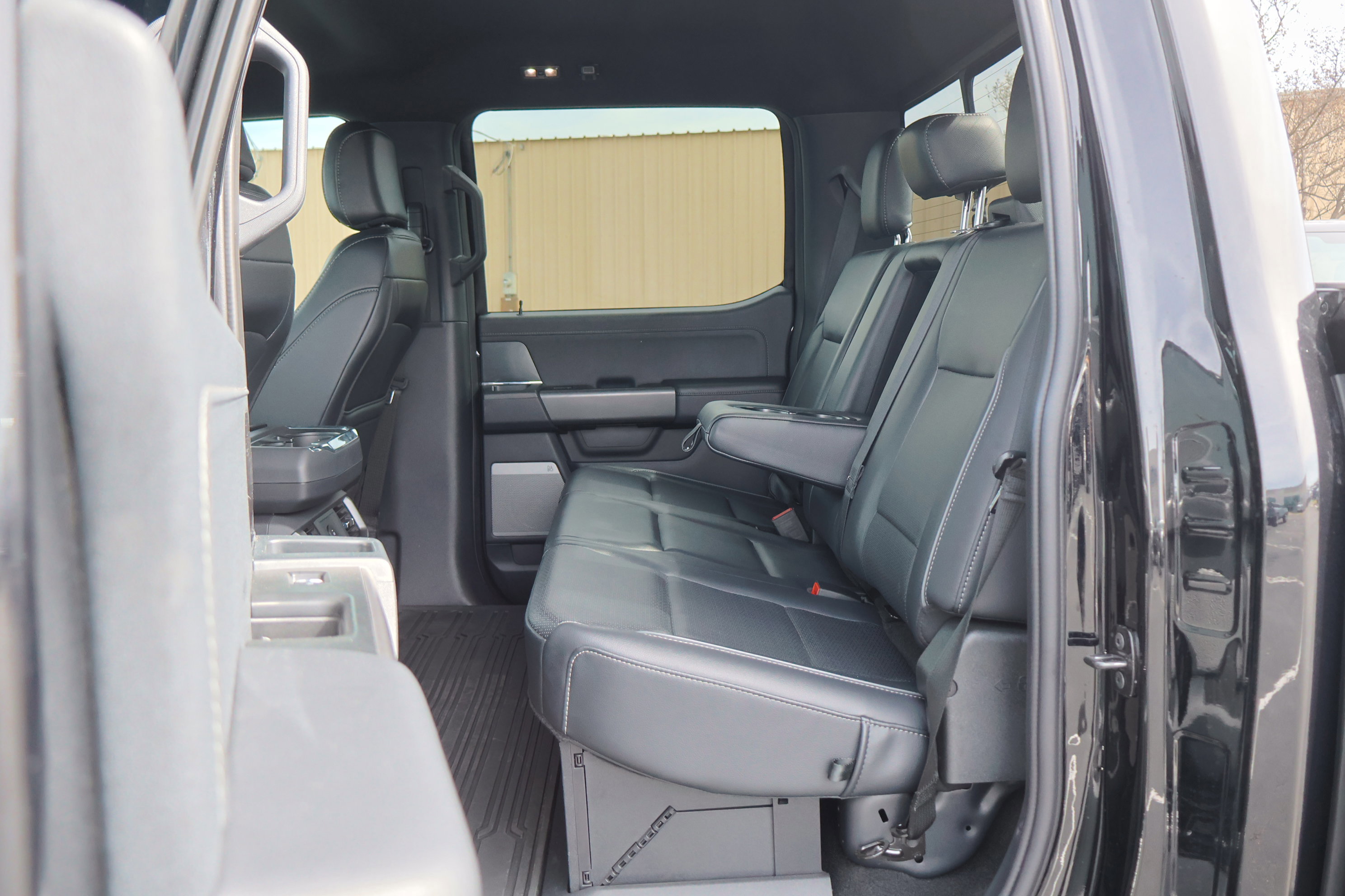 Certified 2025 Ford F150 Lariat w/ Equipment Group 501A Mid image 24