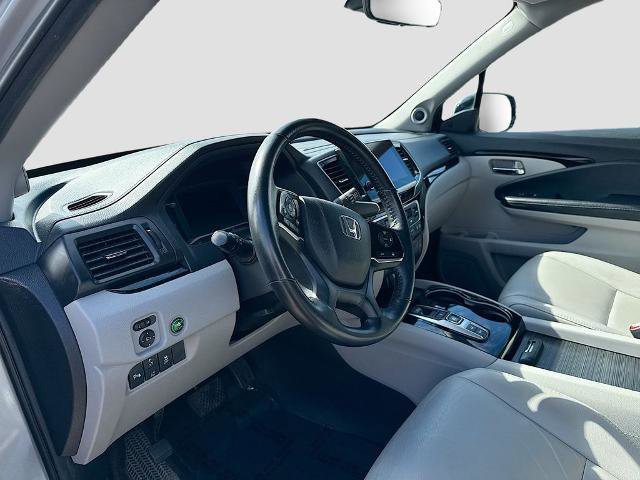 Used 2020 Honda Pilot Touring image 9