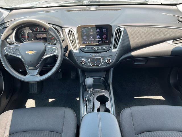 Used 2025 Chevrolet Malibu LT FWD image 17