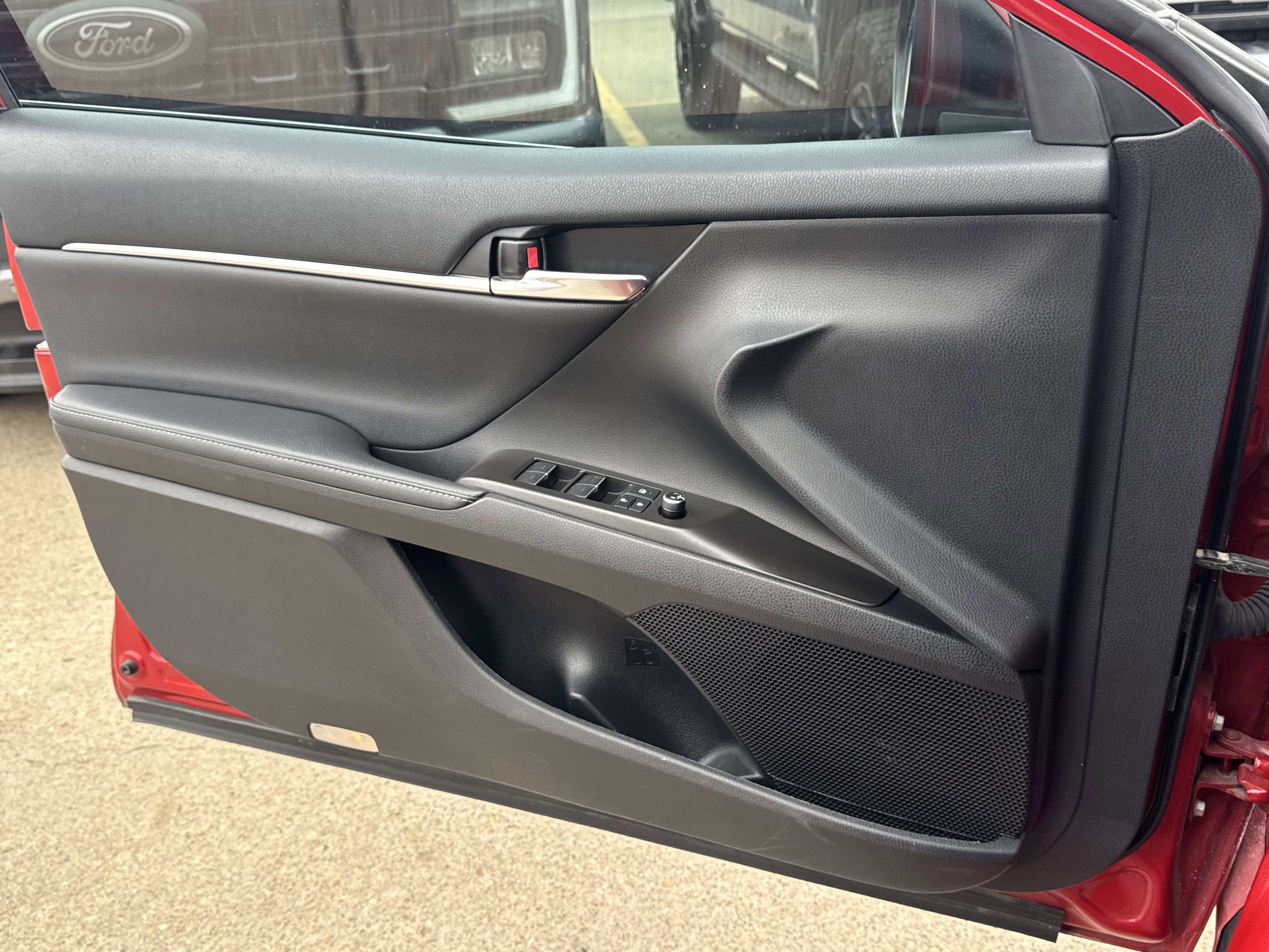 Used 2022 Toyota Camry XSE image 21