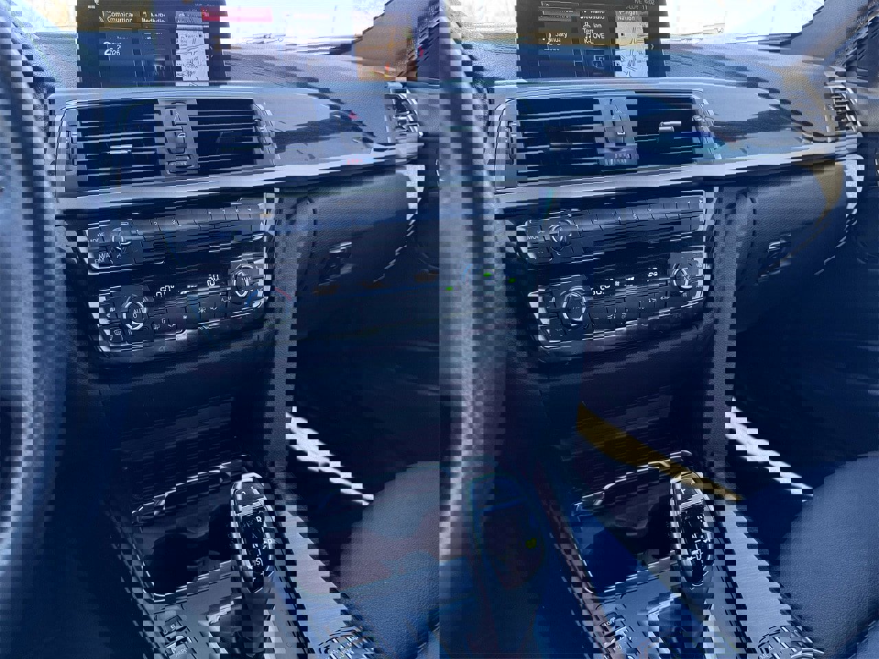 Used 2018 BMW 330i xDrive Sedan image 16