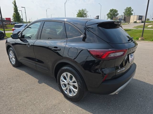 Certified 2025 Ford Escape Active FWD image 3