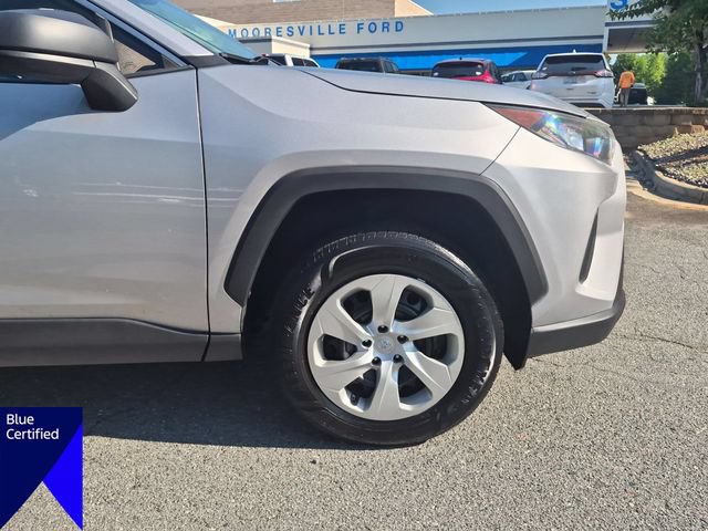 Used 2021 Toyota RAV4 LE FWD image 10