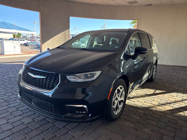 Used 2024 Chrysler Pacifica Limited