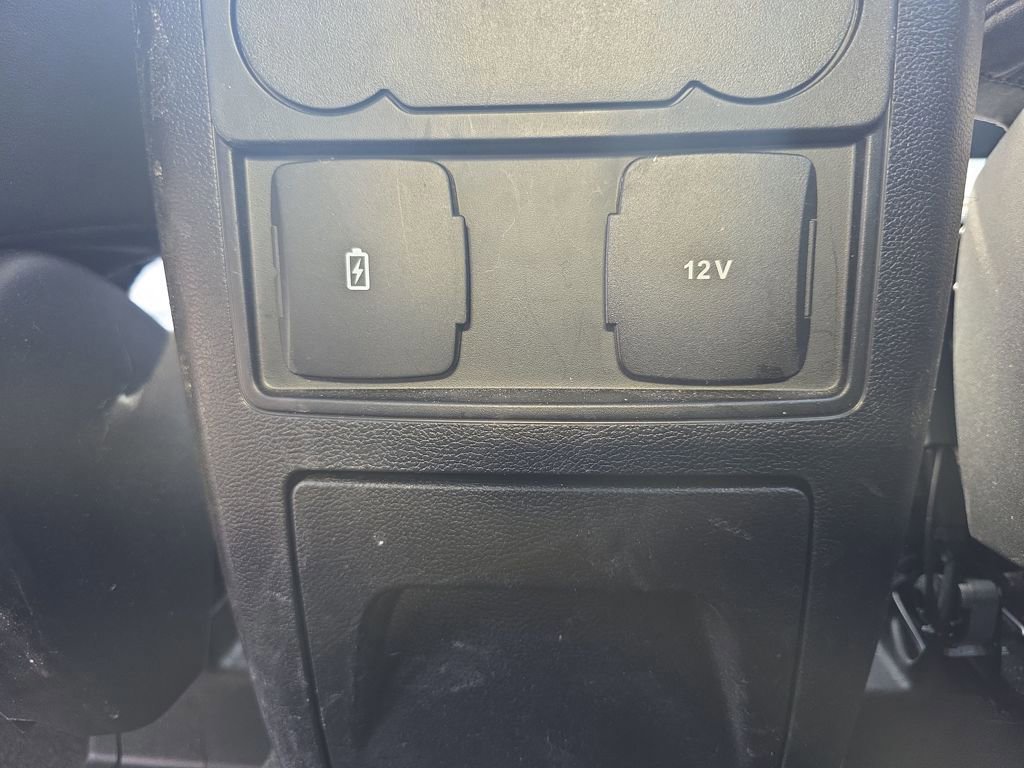 Certified 2024 Ford Explorer XLT w/ Equipment Group 202A image 38