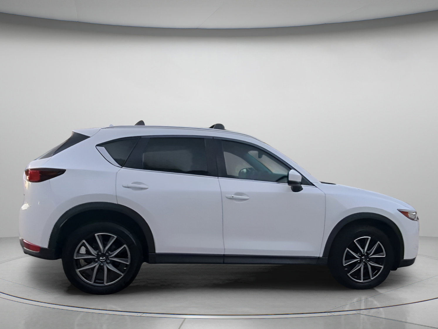 Used 2018 MAZDA CX-5 Touring w/ Preferred Equipment Package FWD image 31