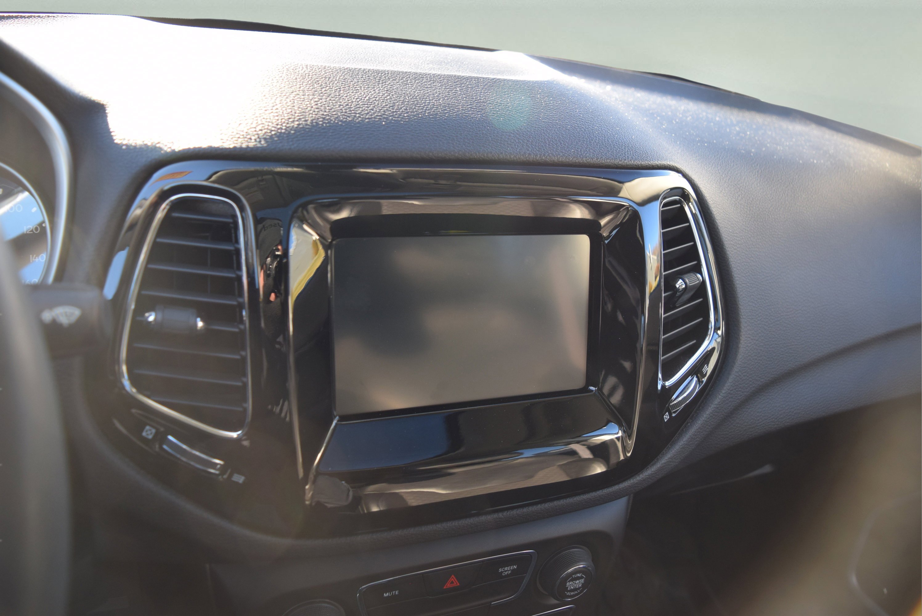 Used 2021 Jeep Compass Altitude w/ Sun and Sound Group image 14