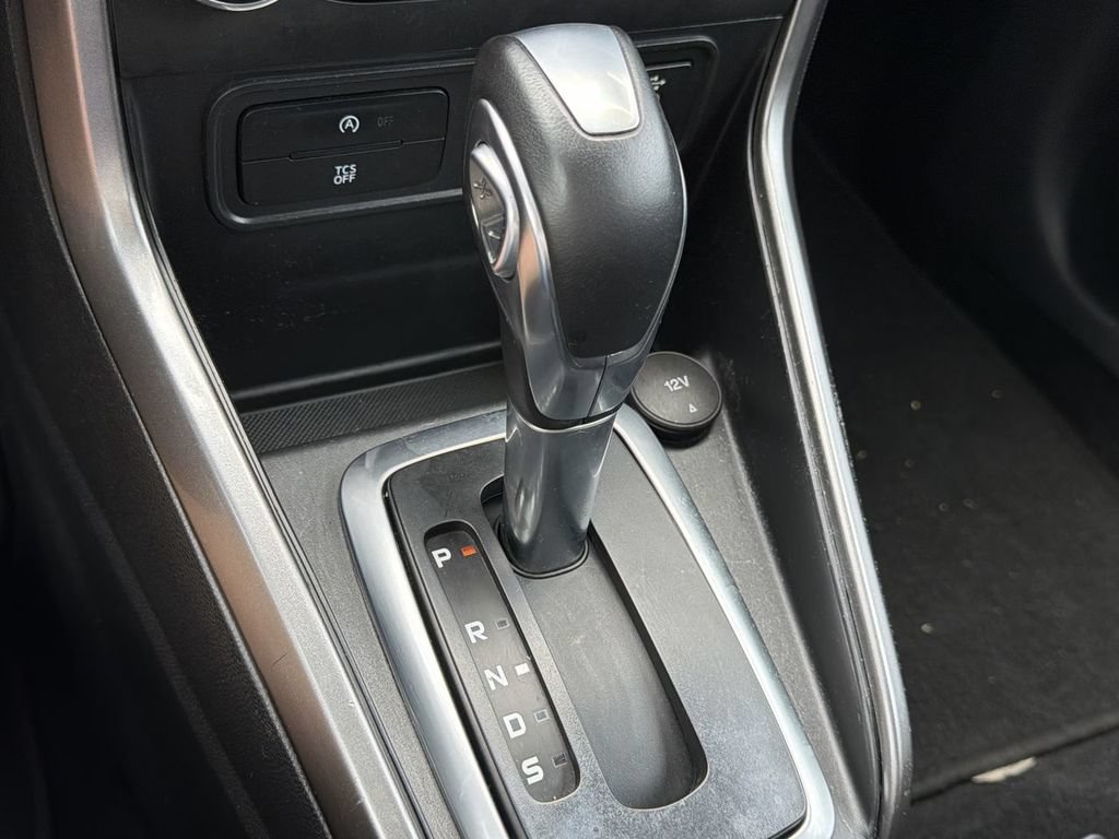 Certified 2019 Ford EcoSport SE w/ SE Convenience Package FWD image 18