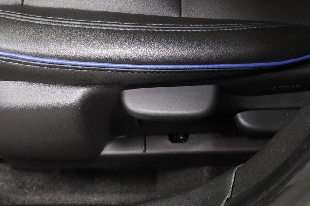 Used 2025 Buick Envista Sport Touring image 23