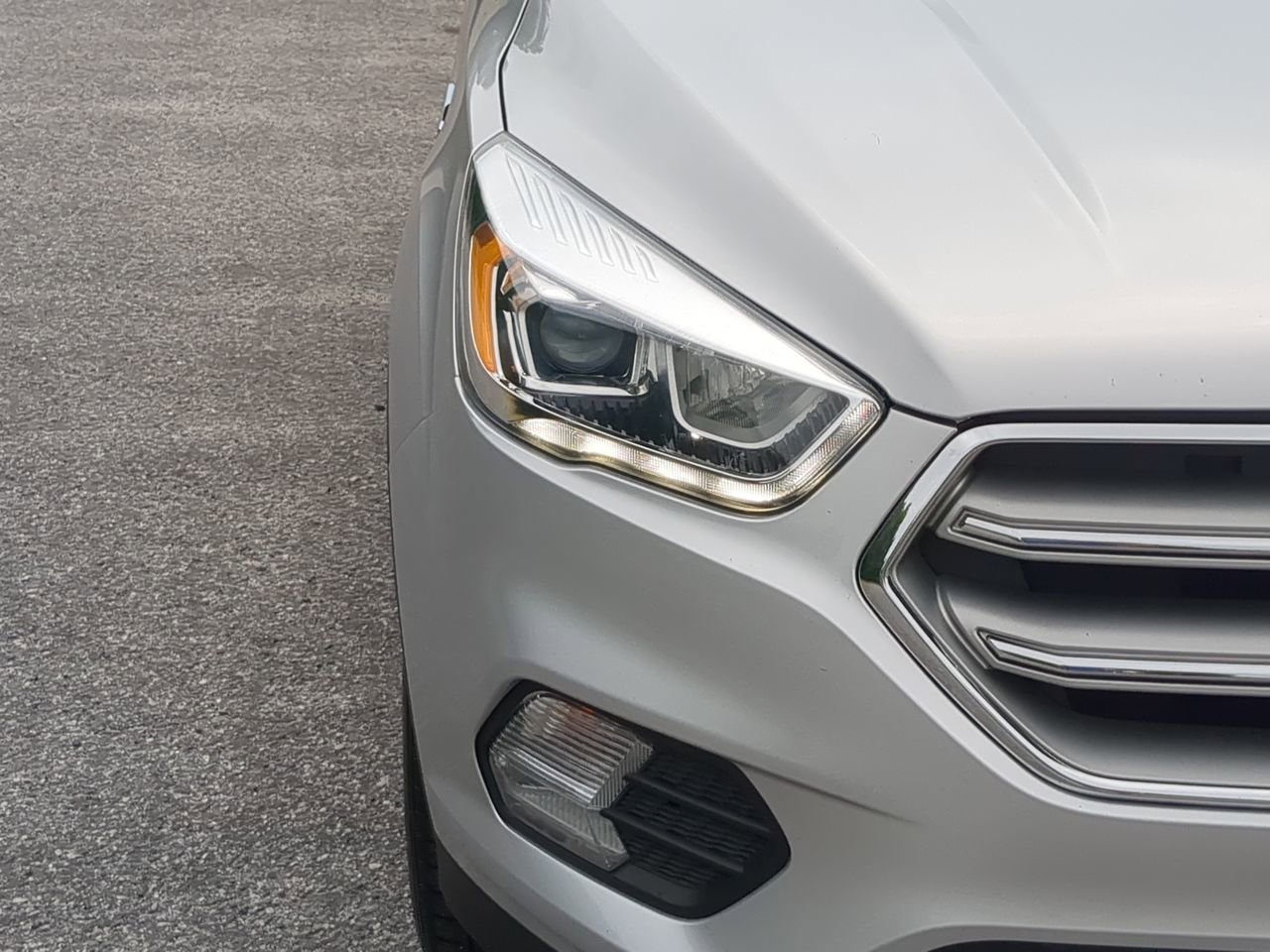 Certified 2017 Ford Escape Titanium FWD image 8
