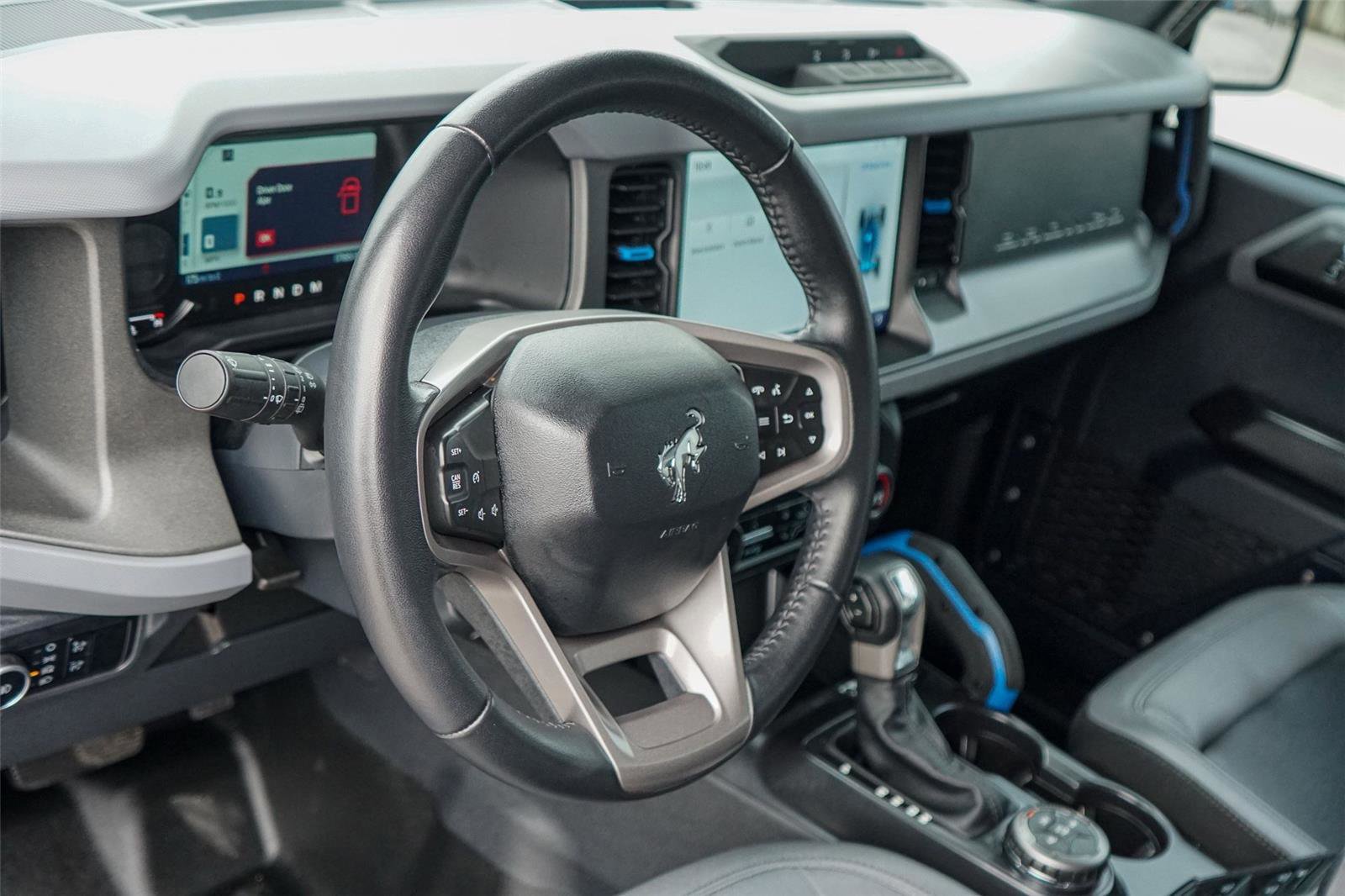 Certified 2024 Ford Bronco Black Diamond image 9