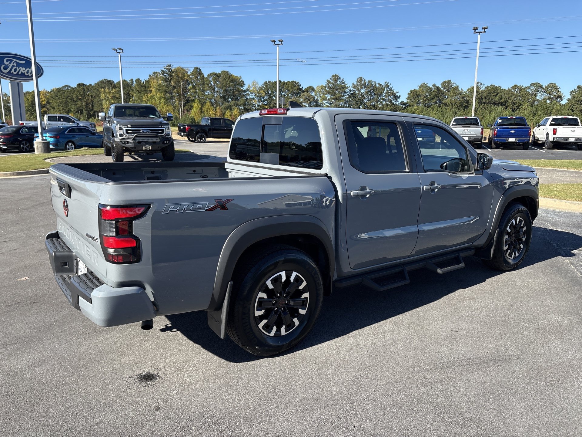 Used 2023 Nissan Frontier Pro-X w/ Tow Package RWD image 23