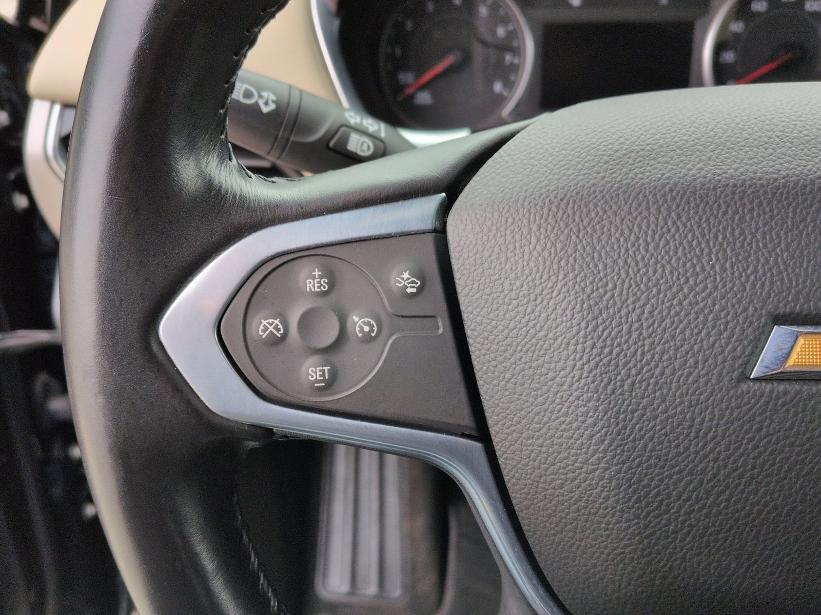 Used 2022 Chevrolet Traverse LT w/ LPO, Cargo Package image 27