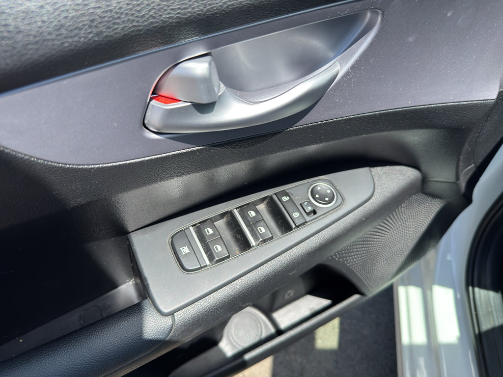 Used 2024 Kia Forte LXS FWD image 10