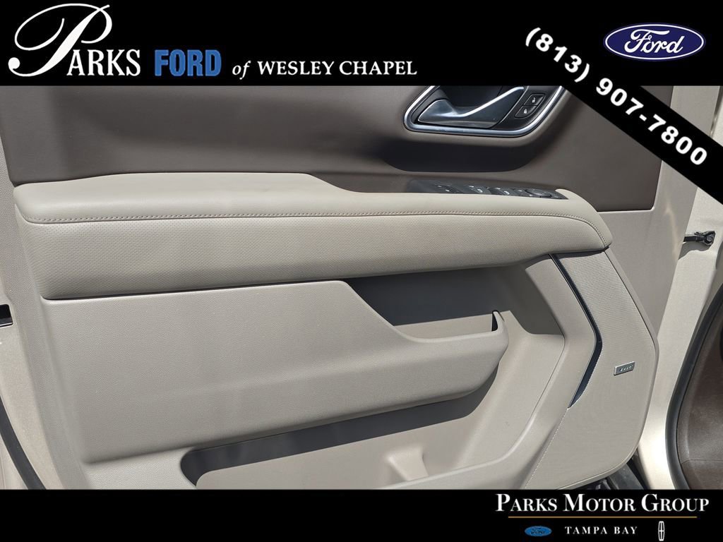 Used 2021 GMC Yukon SLT w/ SLT Luxury Plus Package AWD/4WD image 17