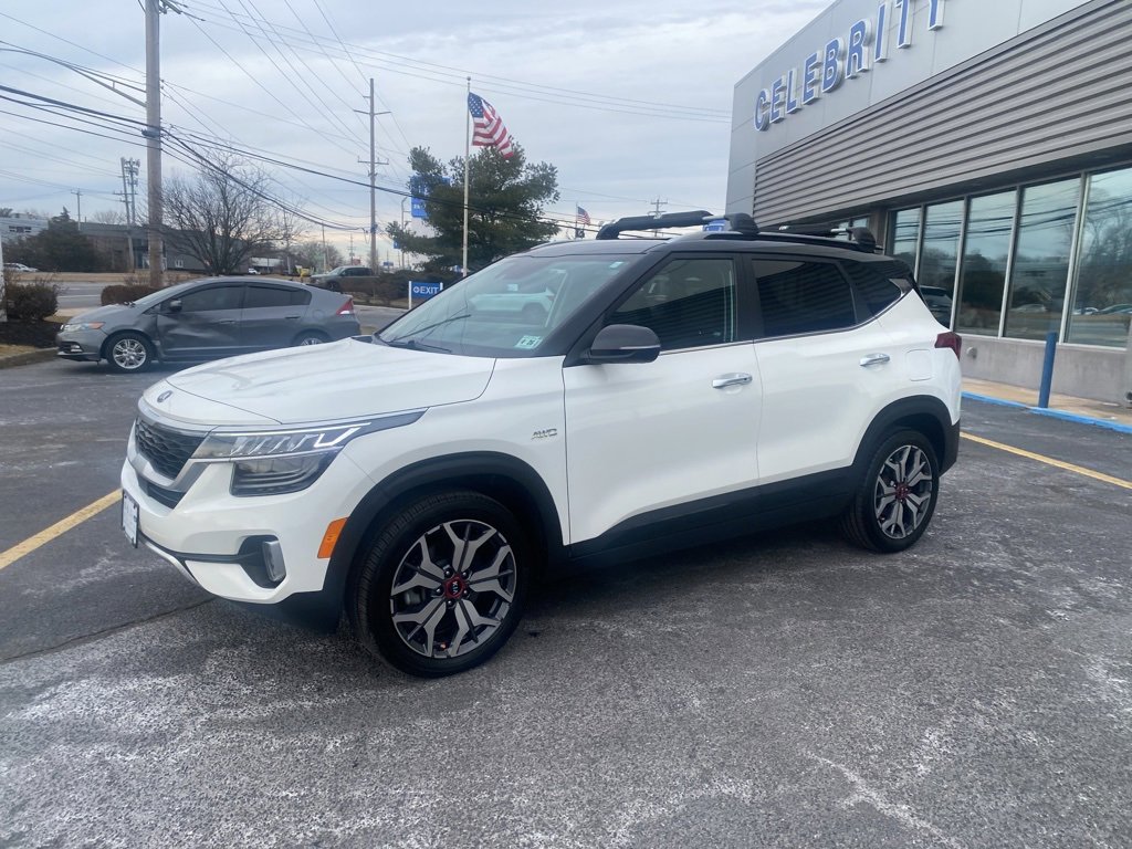 Used 2021 Kia Seltos SX image 3